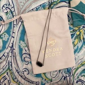 Black Kendra Scott necklace